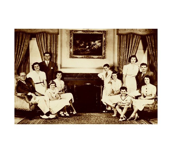 1937 Kennedy Family with President John F. Kennedy 